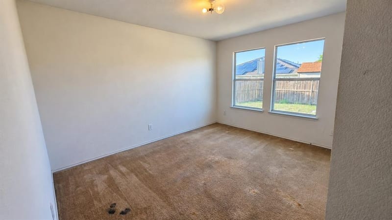 613 Redwing Drive, Saginaw TX 76131 - Photo 18