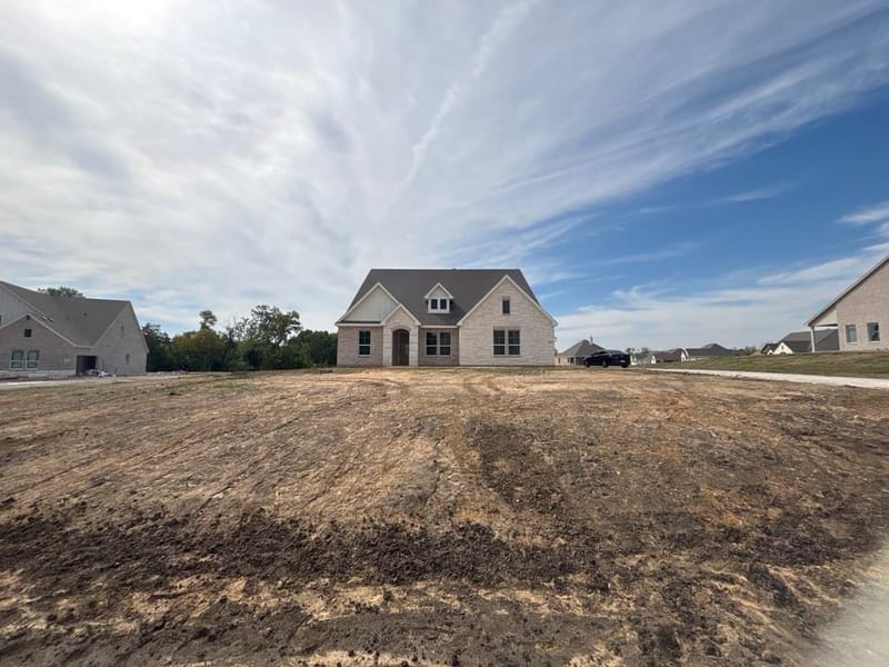 703 Deer Dale Court, Van Alstyne TX 75495