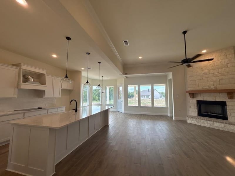 703 Deer Dale Court, Van Alstyne TX 75495 - Photo 8