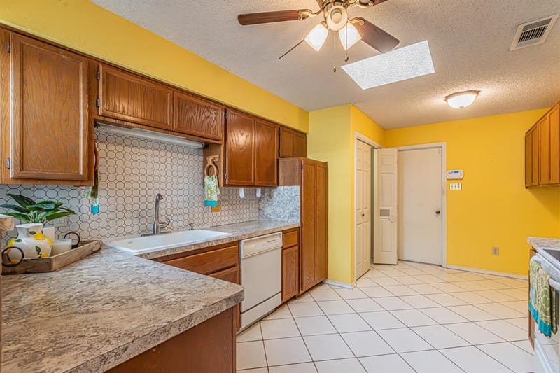 1724 Red Bud Lane, Euless TX 76039 - Photo 13