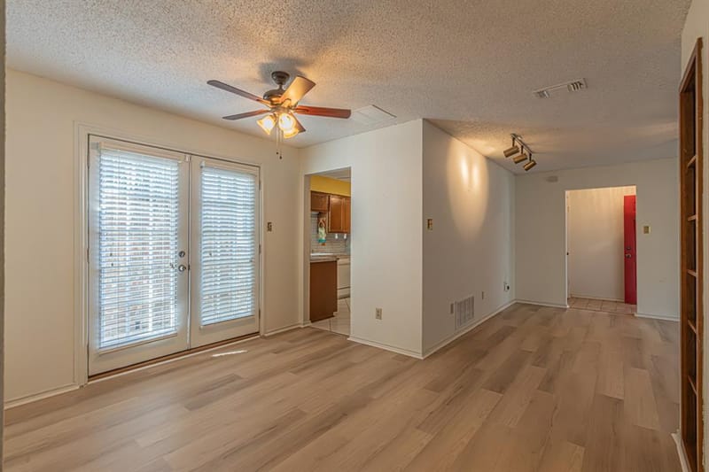 1724 Red Bud Lane, Euless TX 76039 - Photo 12