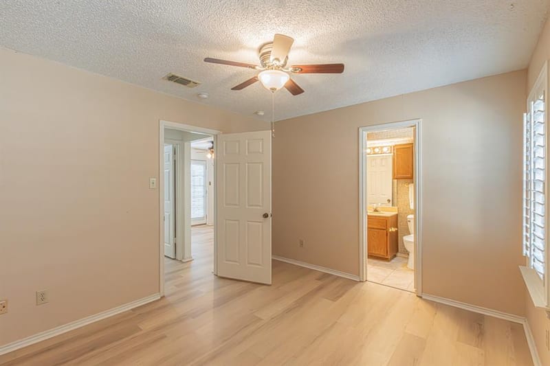 1724 Red Bud Lane, Euless TX 76039 - Photo 20