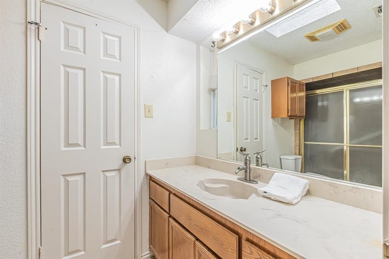 1724 Red Bud Lane, Euless TX 76039 - Photo 24