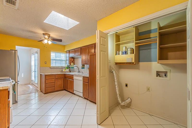 1724 Red Bud Lane, Euless TX 76039 - Photo 14