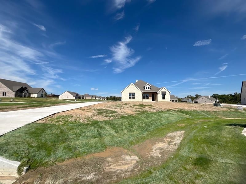 800 Monterrey Circle, Van Alstyne TX 75495