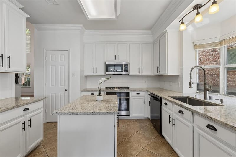 10009 Bradford Grove Drive, Frisco TX 75035 - Photo 14