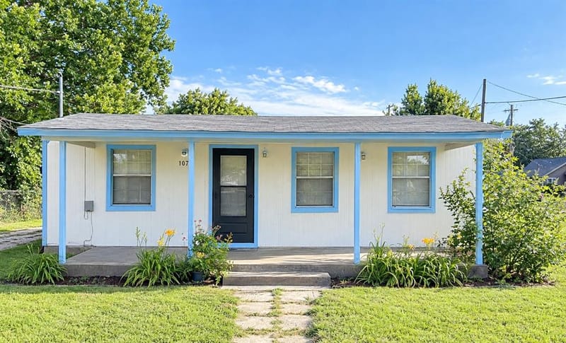 107 W College Street, Milford TX 76670