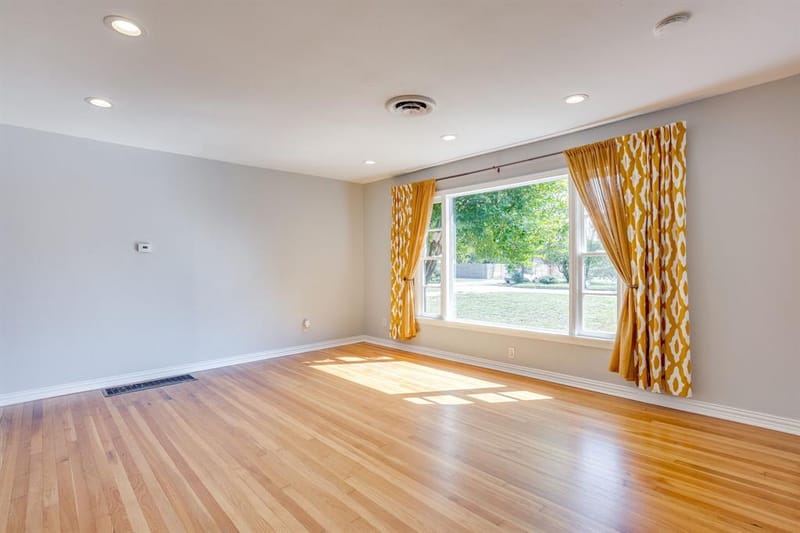 5520 Asbury Drive, River Oaks TX 76114 - Photo 3