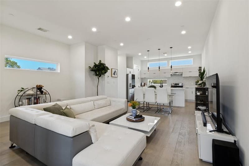 145 N Henderson Avenue # 107, Dallas TX 75214