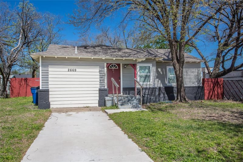 2669 Marfa Avenue, Dallas TX 75216 - Photo 2