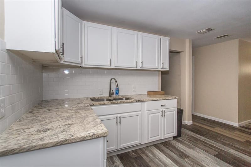 2669 Marfa Avenue, Dallas TX 75216 - Photo 11