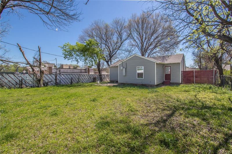 2669 Marfa Avenue, Dallas TX 75216 - Photo 19