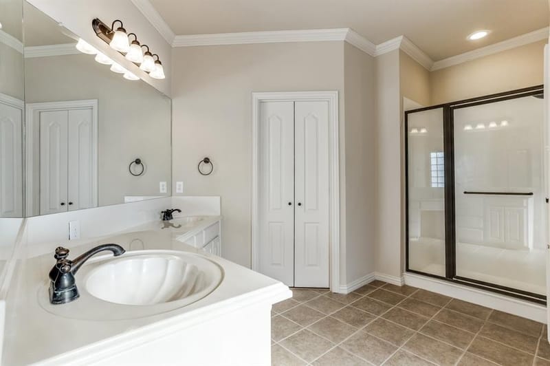 315 Castle Hill Drive, Burleson TX 76028 - Photo 16