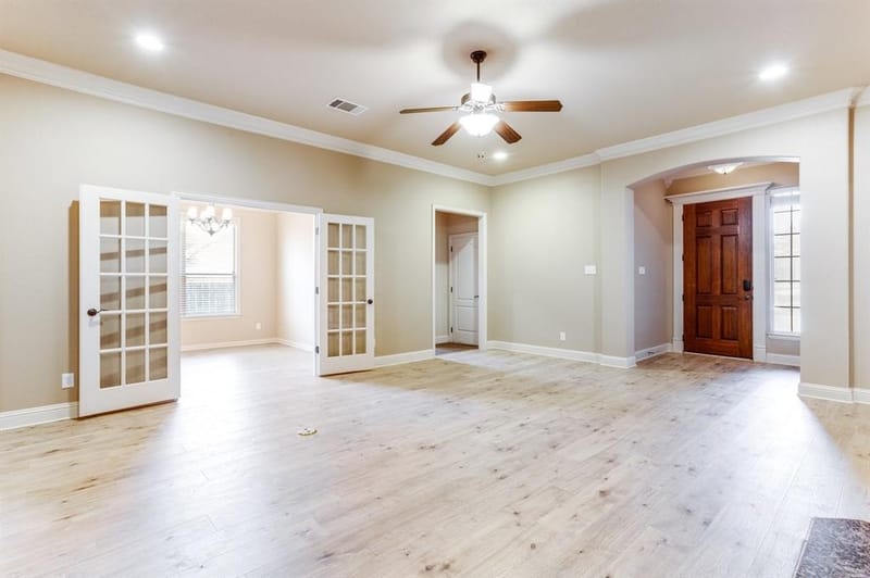 315 Castle Hill Drive, Burleson TX 76028 - Photo 7