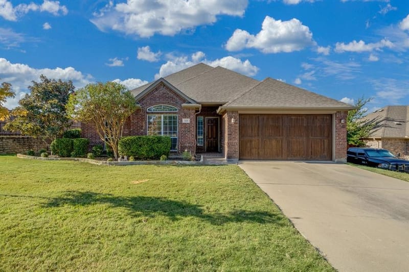 315 Castle Hill Drive, Burleson TX 76028 - Photo 3