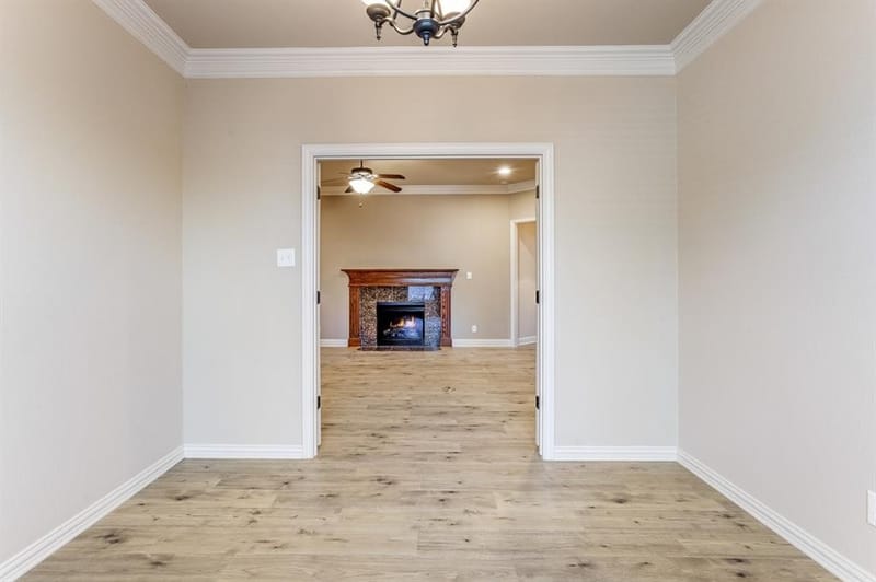 315 Castle Hill Drive, Burleson TX 76028 - Photo 19