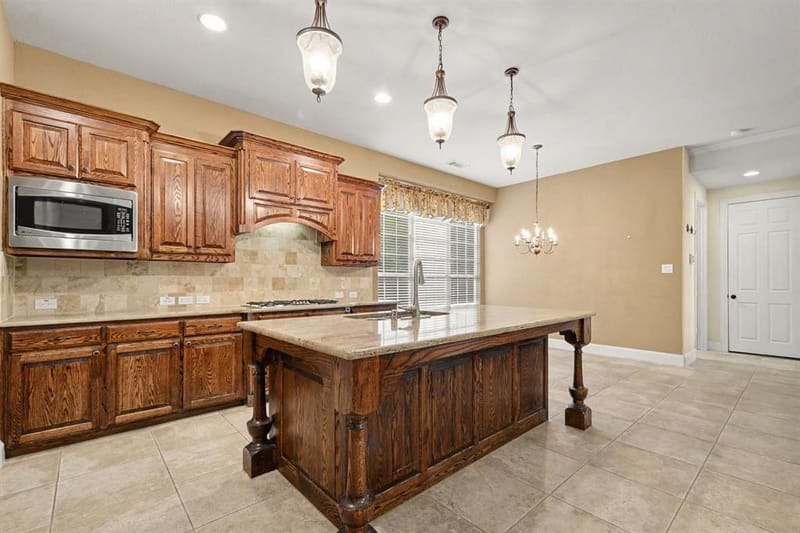 13459 Clifton Drive, Frisco TX 75035 - Photo 10