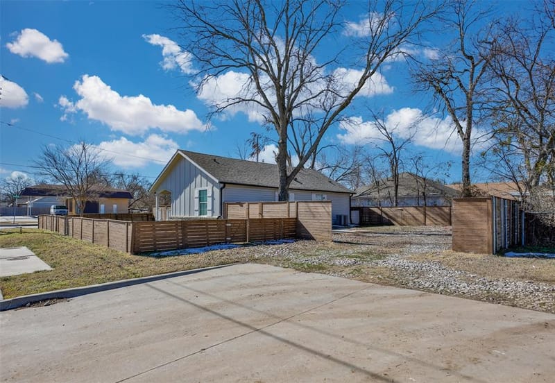 313 Fair Avenue, Gainesville TX 76240 - Photo 6