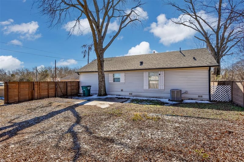 313 Fair Avenue, Gainesville TX 76240 - Photo 8
