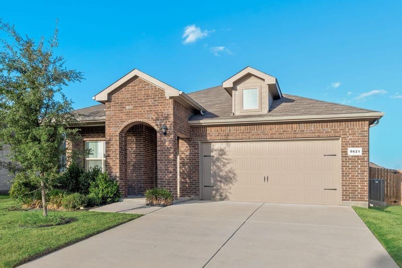 9621 Catclaw Terrace, Fort Worth TX 76036 - Photo 5