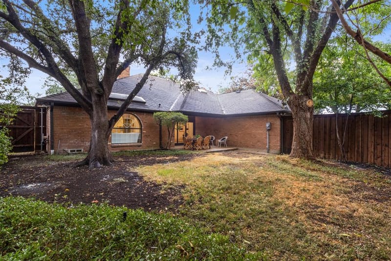 9401 Shady Valley Drive, Dallas TX 75238 - Photo 38