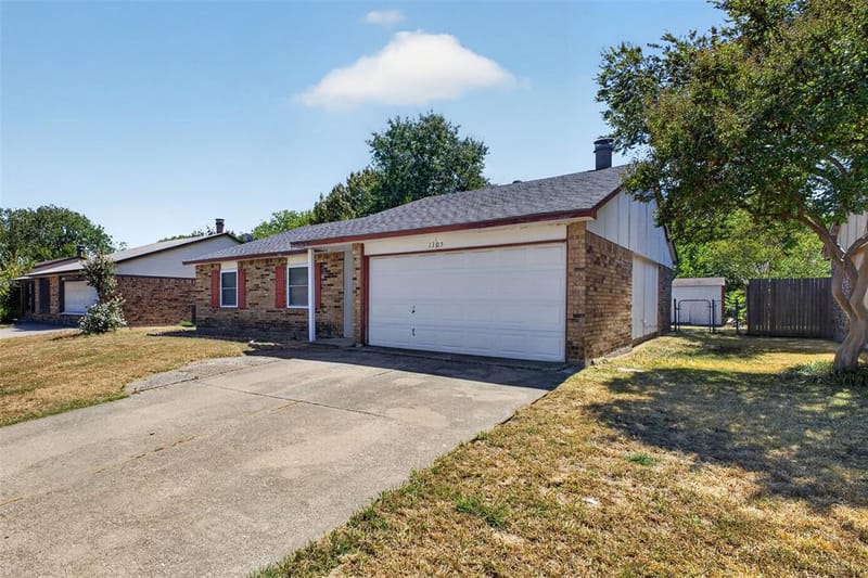 1305 Clark Trail, Grand Prairie TX 75052 - Photo 2
