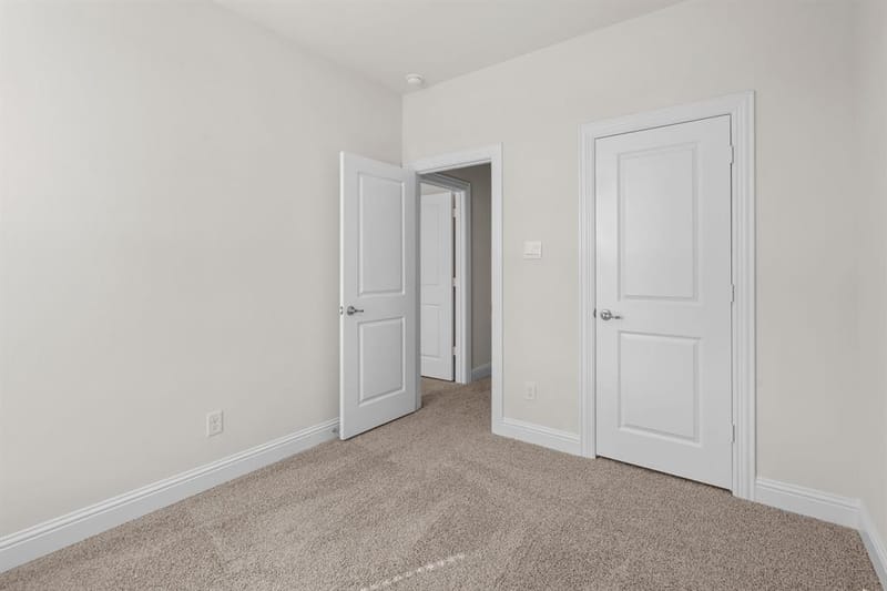 910 Milkweed Drive, Euless TX 76039 - Photo 13