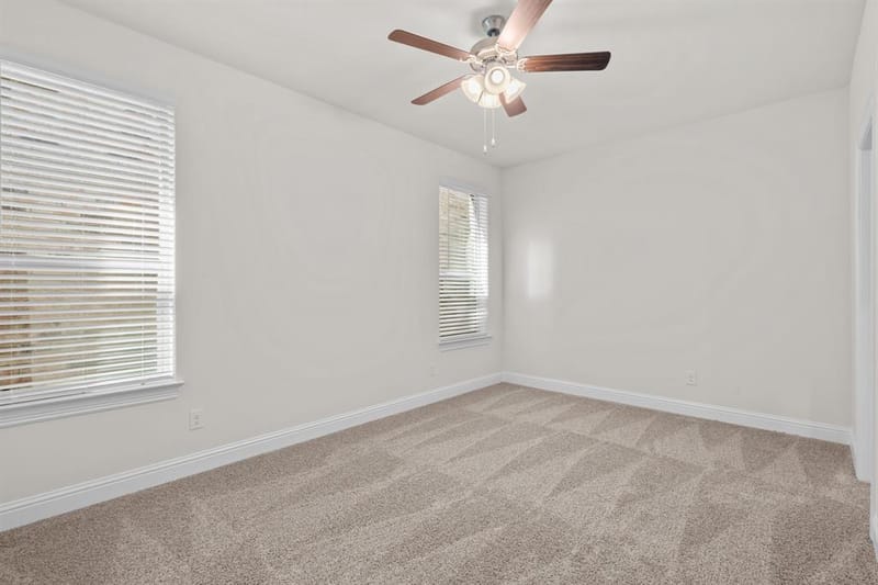 910 Milkweed Drive, Euless TX 76039 - Photo 8