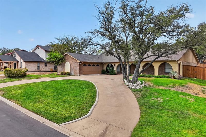 7624 Lake Highlands Drive, Fort Worth TX 76179 - Photo 4