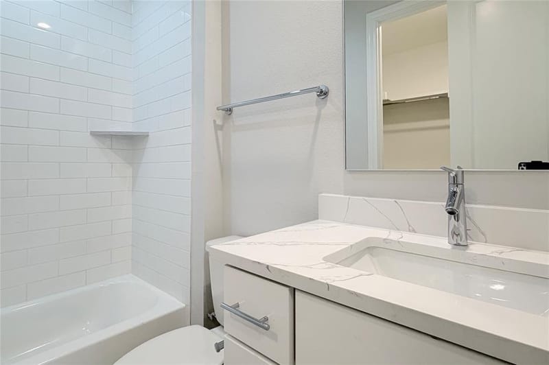 4613 Greenborough Lane, Dallas TX 75219 - Photo 36