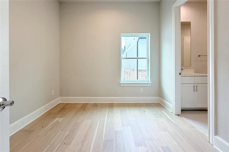 4613 Greenborough Lane, Dallas TX 75219 - Photo 31