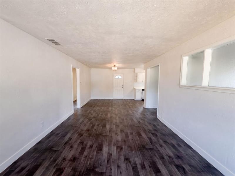 8540 Foxwood Lane, Dallas TX 75217 - Photo 12