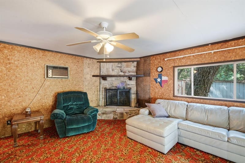 8704 Frontier Court, Granbury TX 76048 - Photo 32