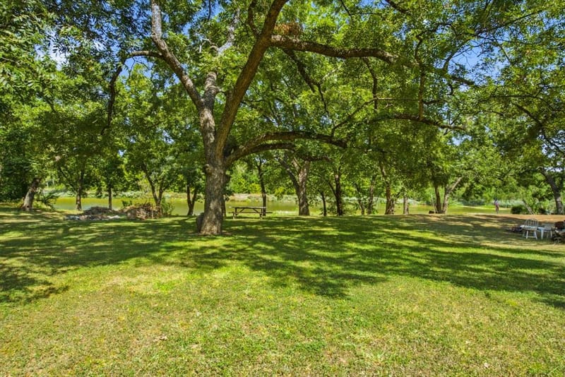 8704 Frontier Court, Granbury TX 76048 - Photo 5