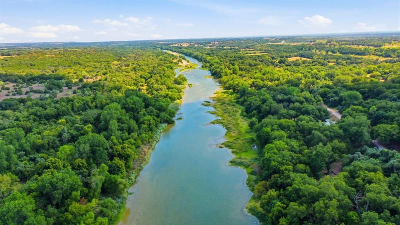 8704 Frontier Court, Granbury TX 76048 - Photo 11