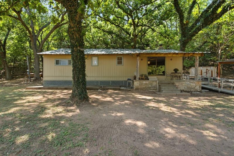 8704 Frontier Court, Granbury TX 76048 - Photo 19