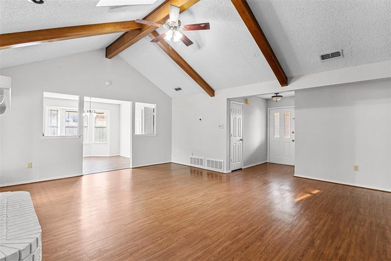 6403 Aires Drive, Arlington TX 76001 - Photo 8