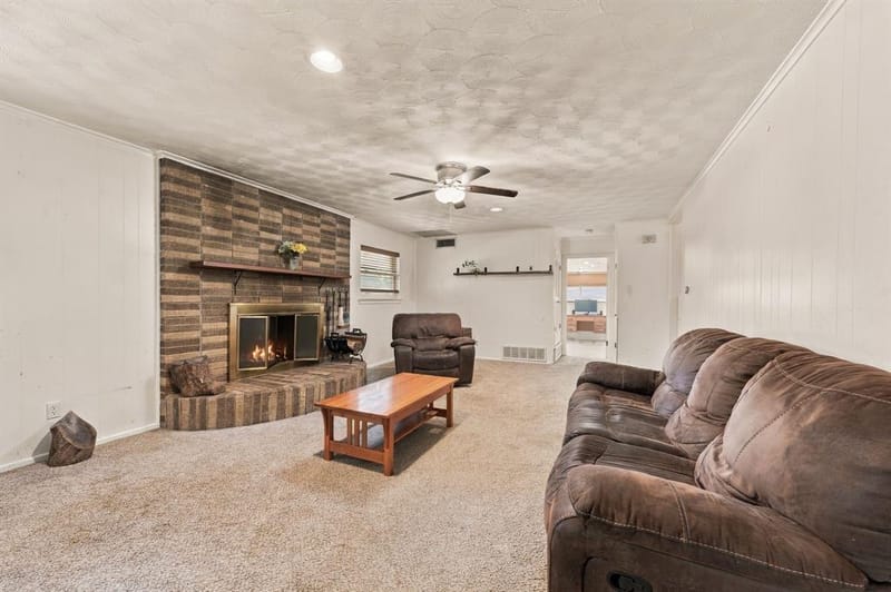 924 Wade Drive, Bedford TX 76022 - Photo 9