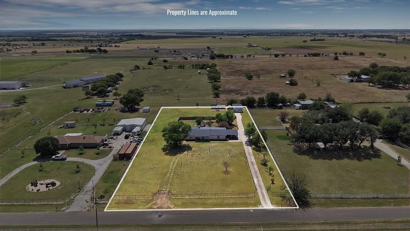 452 E Pecan Tree Road, Waxahachie TX 75165 - Photo 2