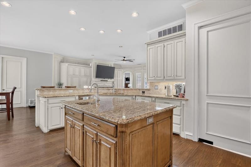 5144 Bellerive Drive, Dallas TX 75287 - Photo 14
