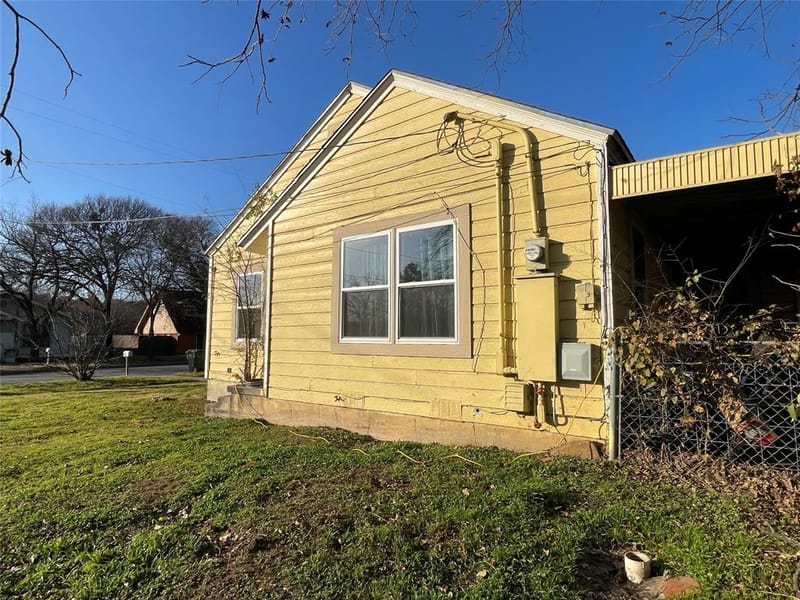 1702 NW 1st Avenue, Mineral Wells TX 76067 - Photo 10