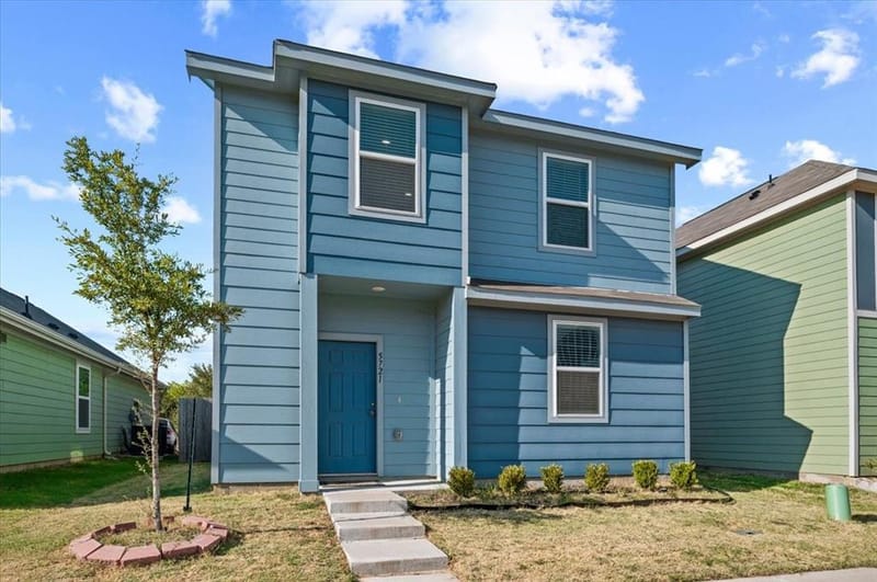 5721 Topwater Trail, Fort Worth TX 76119 - Photo 7