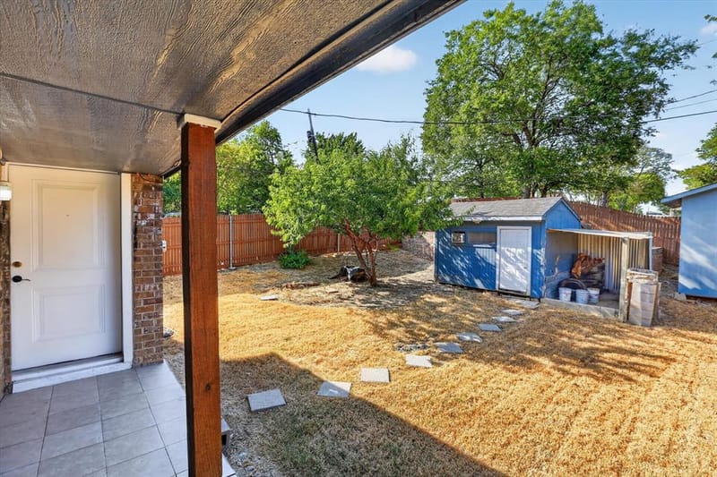 1801 E Harvey Avenue, Fort Worth TX 76104 - Photo 24