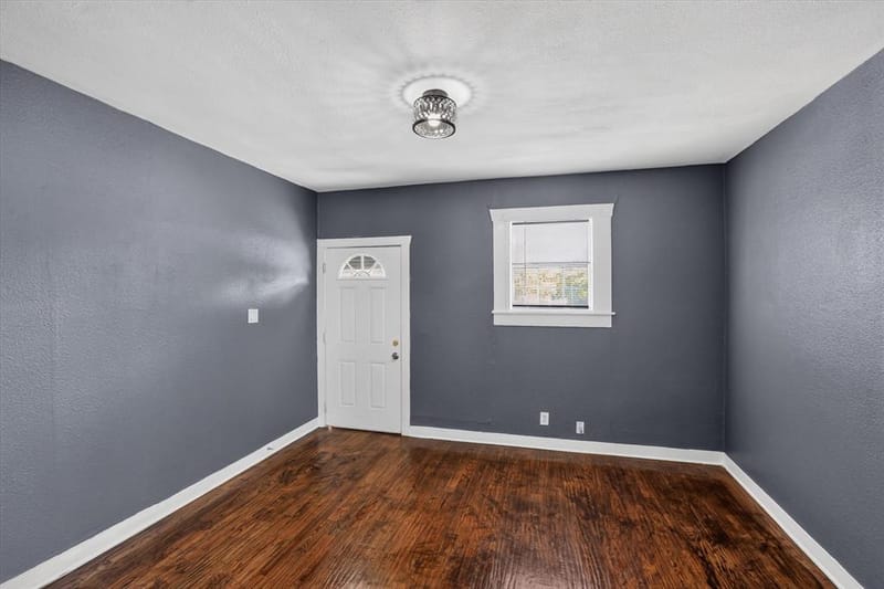 1801 E Harvey Avenue, Fort Worth TX 76104 - Photo 4