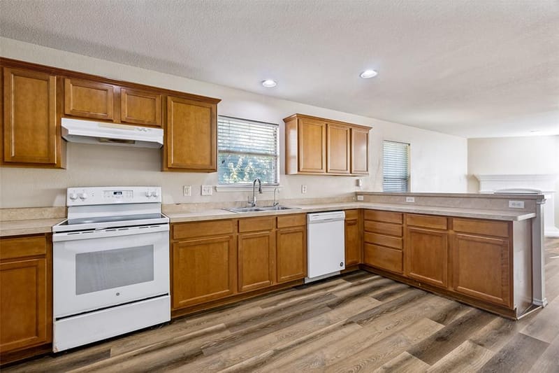 10417 Winding Passage Way, Fort Worth TX 76131 - Photo 2