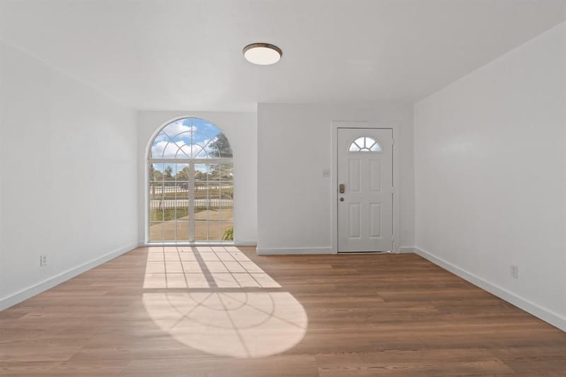 4125 Martin Street, Fort Worth TX 76119 - Photo 3