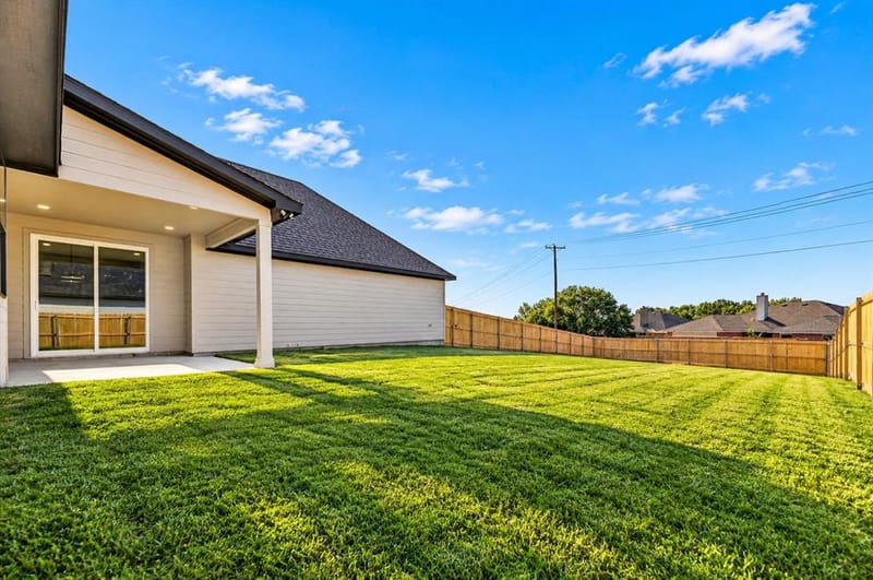 1632 W Wintergreen Road, Lancaster TX 75134 - Photo 28