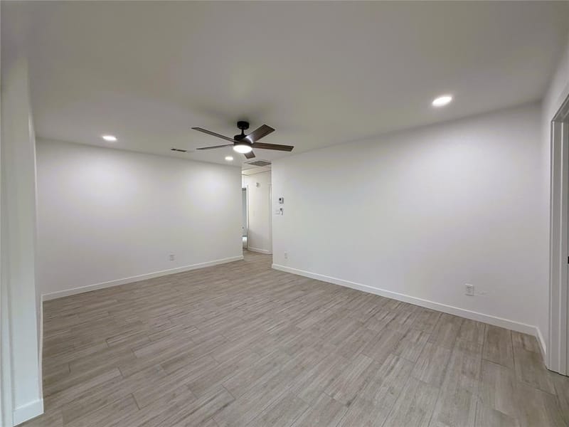 2933 Hunting Drive, Fort Worth TX 76119 - Photo 2