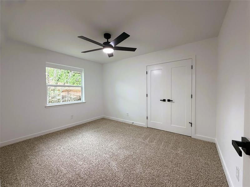 2933 Hunting Drive, Fort Worth TX 76119 - Photo 13