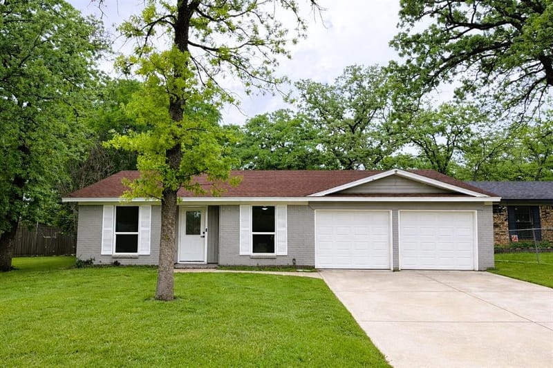 2933 Hunting Drive, Fort Worth TX 76119